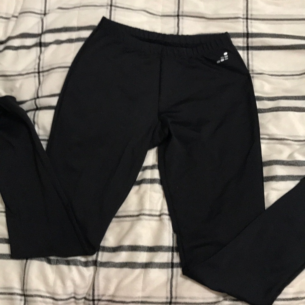 Black yoga pants